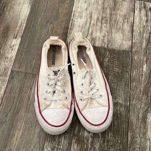 Low top white converse